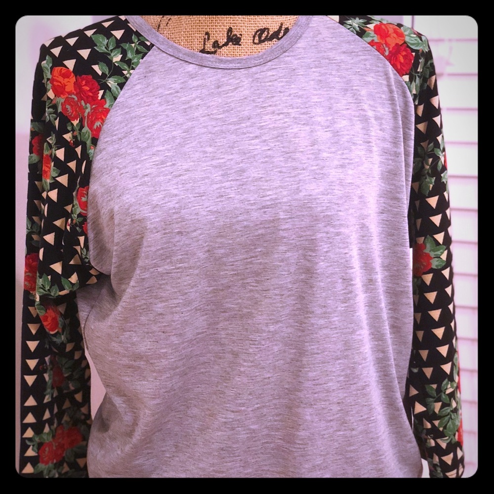 Unicorn Lularoe Randy gray with rose sleeves